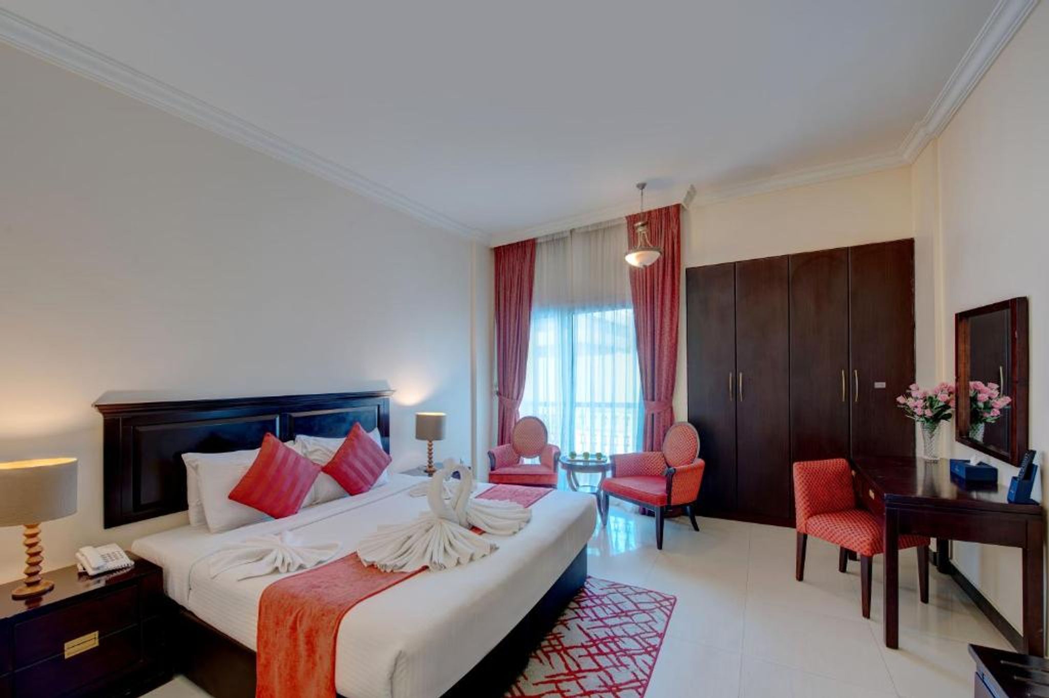 Executive King Studio